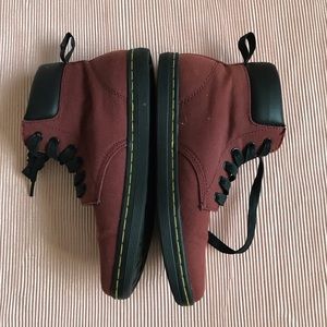 Dr. Martens, Red